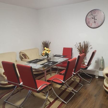 Hotel Relax Haus Hunedoara Zewnętrze zdjęcie