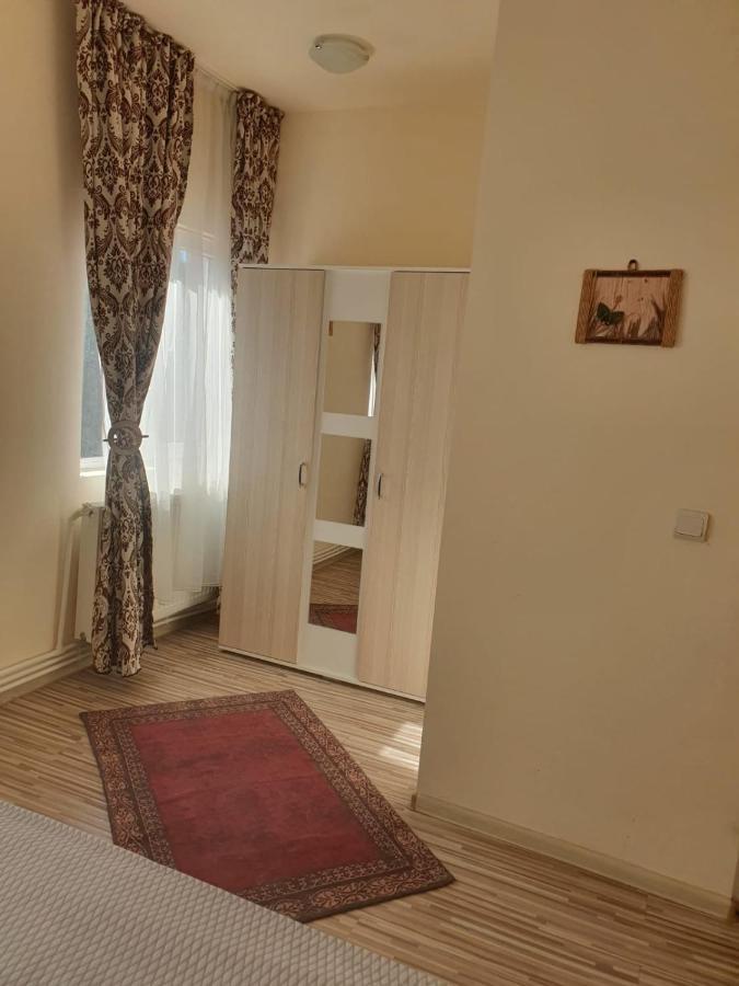 Hotel Relax Haus Hunedoara Zewnętrze zdjęcie
